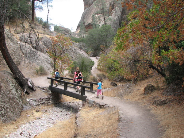 Balconies Cave Trail